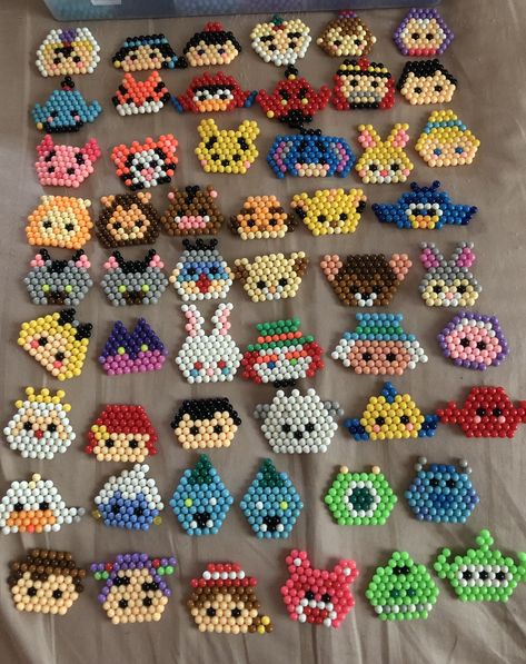 Water Fuse Beads, Aquabeads Minecraft, Aqua Bead Designs, Small Aqua Beads Ideas, Aquabeads Ideas Cute, Disney Aquabeads, Aqua Beads Patterns, Aqua Beads Ideas, Aqua Beads Patterns Easy