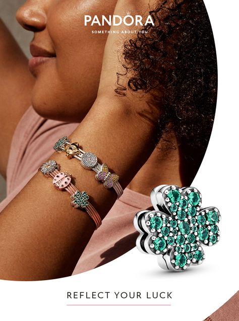 Refresh your style with new additions to the Pandora Garden collection. Jewellery Pandora, Pandora Jewelry Box, Pandora Bracelet Charms Ideas, Beauty Of Earth, Four Leaf Clover Charm, Pandora Rose, Daisy Charm, Bracelet Pandora, Charms Bracelets