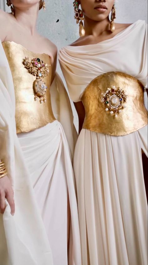 Neoclassical Outfit, White And Gold Outfits, Aphrodite Fashion, Silver And Gold Dress, Greece Dress, Byzantine Fashion, Bridal Boutique Interior, Capsule Wardrobe Women, Gold Outfit