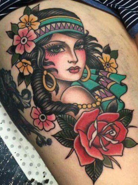 30 Incredible American Traditional Tattoo Designs - The Trend Spotter New Traditional Tattoo, Catrina Tattoo, Tattoo Henna, Traditional Tattoo Design, American Traditional Tattoo, School Tattoo, Half Sleeve Tattoo, Trendy Tattoos, American Traditional