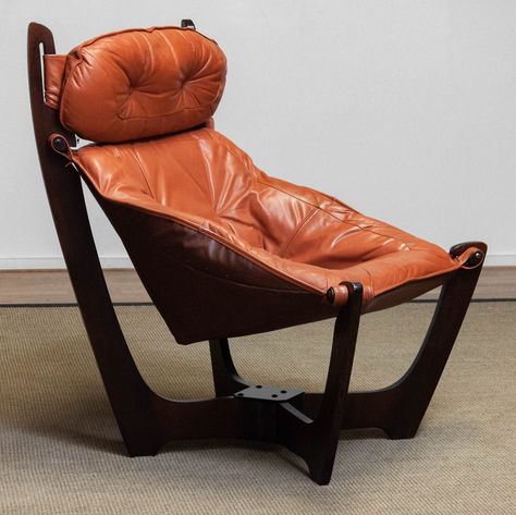 Listed on VNTG.com: 1970s Cognac Leather Lounge Chair 'Luna' by Odd Knutsen for Hjellegjerde Møbler | #vntg #vintage Lambada, Leather Lounge Chair, High Back Chairs, Leather Lounge, Colored Leather, Club Chairs, Chair And Ottoman, Tan Brown, Chair Design