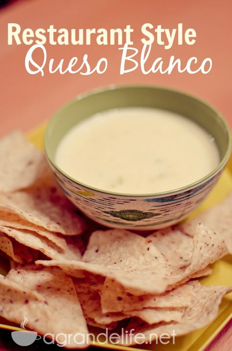 Restaurant Style Queso Blanco Restaurant Style Queso, Salsa Guacamole, Chips And Dip, Snack Dip, Dips Appetizers, Cheese Dip, Taco Bell, Mexican Restaurant, Mexican Dishes