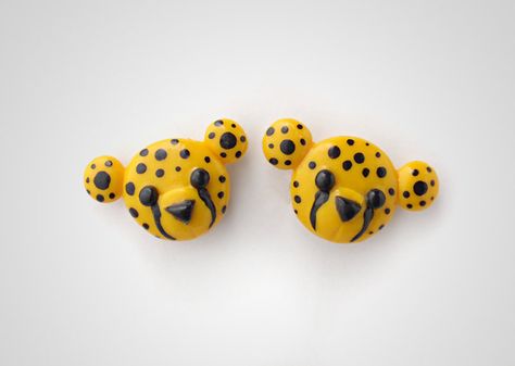 Cheetah Earring - $18.50 Clay Cheetah, Cheetah Earrings, Polymer Clay Cute, Clay Cute, Diy Jewelry Set, Clay Magnets, Earrings Polymer, How To Make Clay, Polymer Clay Animals