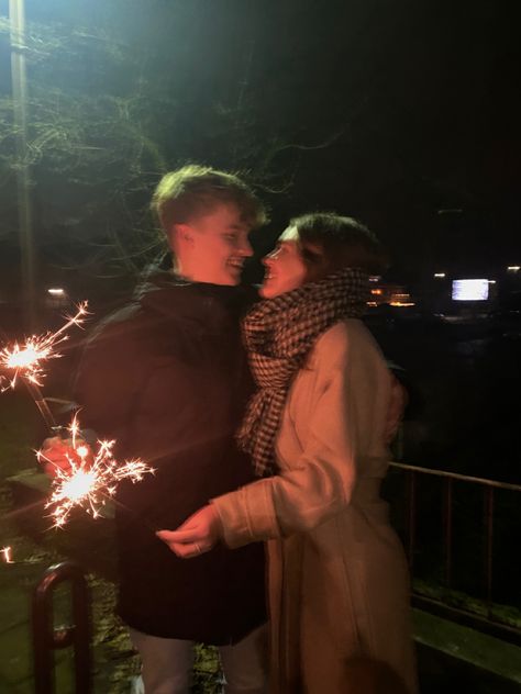 New Years Pics With Boyfriend, New Year Couples Pictures, Couple Goal New Year, Couple Poses New Year, Couples On New Years, New Year Date Ideas Couple, New Years Couple Goals, New Year Eve Couple Pictures, Couple Nye Photo