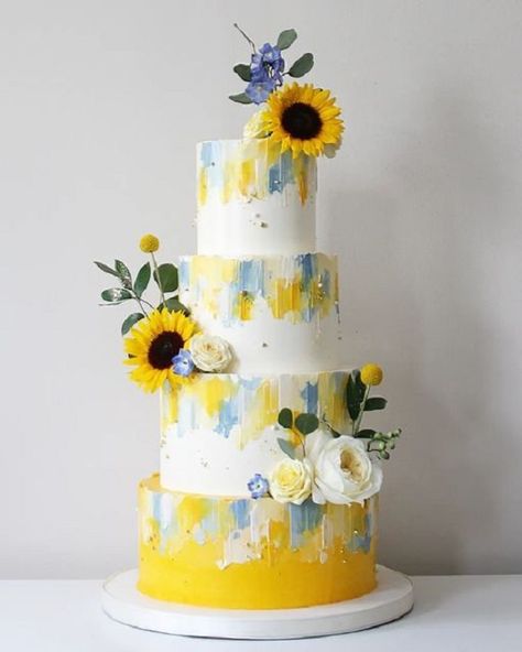 Dusty Blue And Sunflower Wedding, Blue And Yellow Wedding Cake, Blue And Yellow Cake, Yellow Flower Cake, Flower Cake Ideas, Baby Blue Wedding Theme, Blue Yellow Weddings, Twins Party, Yellow Wedding Cake