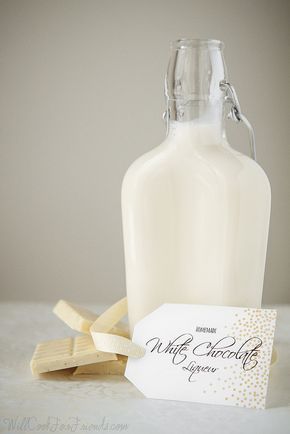 Homemade White Chocolate Liqueur | Will Cook For Friends by WillCookForFriends, via Flickr Peppermint Bark Martini, Homemade Booze, Shots Drinks, Homemade Liqueur Recipes, Homemade White Chocolate, White Chocolate Peppermint Bark, Diy Alcohol, Infused Liquors, White Chocolate Liqueur