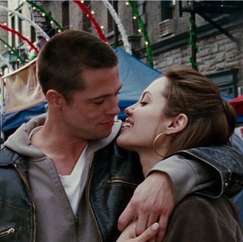 Brad And Angelina, Mr And Mrs Smith, Brad Pitt And Angelina Jolie, Mr & Mrs Smith, Tyler Durden, Romantic Scenes, Brooklyn Baby, Famous Couples, Romantic Photos