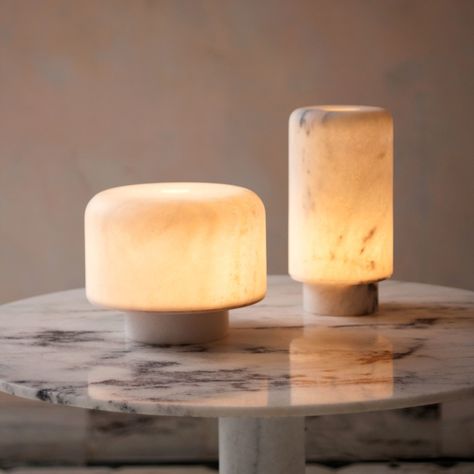 Stone Lighting, Lamp Inspiration, Marble Accessories, Luminaire Vintage, Marble Lamp, Marble Table Lamp, White Side Tables, Beautiful Lighting, Lighting Inspiration