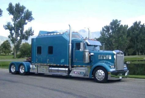 Big sleeper Nice Custom Semi Trucks, Motorhome Conversions, Kenworth W900, Hot Trucks, American Trucks, Custom Big Rigs, The Sleeper, Road Train, Truck Pictures