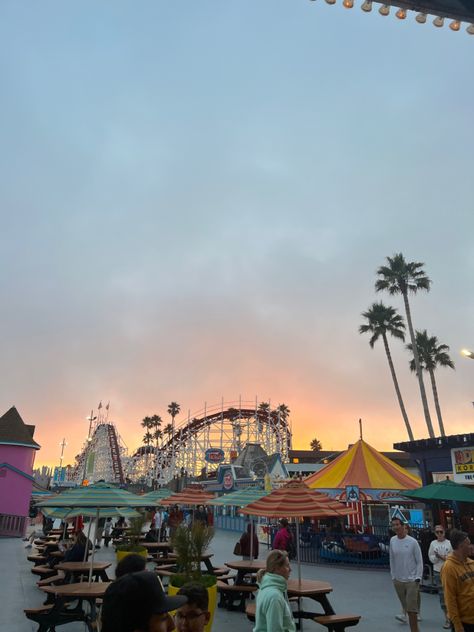 #santacruz #santacruzboardwalk #boardwalk #amusement #rollercoaster #fyp #sunset #aesthetic New Jersey Boardwalk Aesthetic, Boardwalk Santa Cruz, Santa Cruz California Boardwalk, Santa Cruz Boardwalk Aesthetic, Santa Cruz California Aesthetic, American Summer Aesthetic, Santa Cruz Aesthetic, Beach California Aesthetic, California Summer Aesthetic