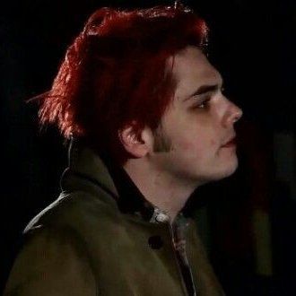 Gerard Way Side Profile, Gee Way, Anatomy References, I Love Mcr, Mikey Way, Emo Guys, Frank Iero, Gerard Way, Pierce The Veil