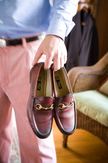 Gucci Loafers #mensshoes  The whole outfit is cool.  I'd wear it. Pastel Trousers, Best Sandals For Men, Horsebit Loafers, Prep Life, Gentleman Shoes, Gucci Loafers, Bit Loafers, Gucci Horsebit, Horse Bits