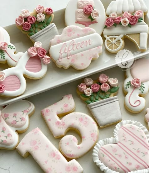 Love Shack Fancy Cookies, Love Shack Fancy Birthday Party, Love Shack Fancy Birthday, Loveshackfancy Party, Love Shack Fancy Party, Coquette Bday, Fancy Party Decorations, Fancy Sugar Cookies, Fancy Birthday Party