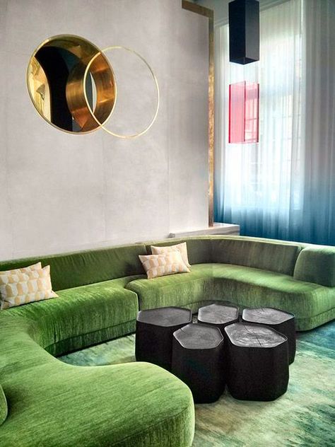 emerald city. Deco Retro, Green Sofa, Contemporary Sofa, Decoration Inspiration, A Living Room, Modern Sofa, The Room, Decoration Design, Modern Interior Design