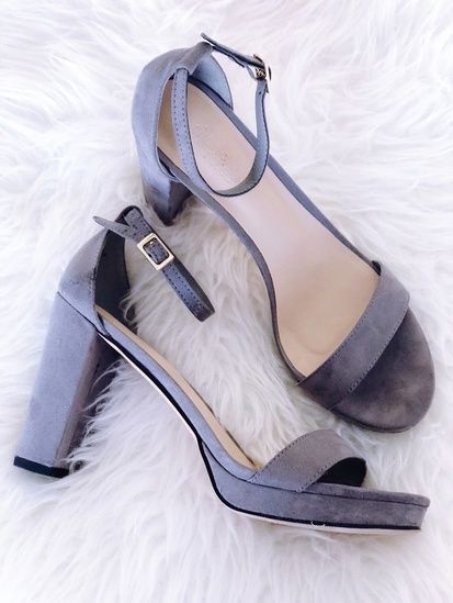 Wear these sandals to a wedding or a date night! - Grey block heel sandals - wedding shoes - summer wedding outfits - block heel sandals #ShopStyle #shopthelook #MyShopStyle #SummerStyle #OOTD #DateNight #WeekendLook #WeddingGuestLooks #summersandals #summershoes #blockheelsandals Cowgirl Boots Wedding, Heel Sandals Outfit, Brides Shoes, Wedding Shoes Vintage, Silver Wedding Shoes, Pink Wedding Shoes, Sandals Wedding, Wedding Shoes Lace, Wedding Boots