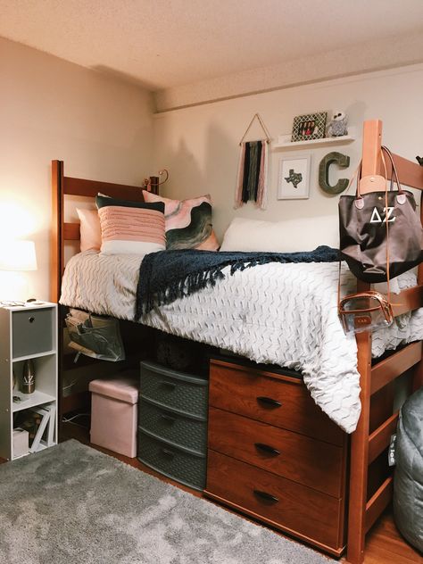 Dollar Tree Dorm Decor, Texas Room Decor, Texas A M Dorm, Texas A&m Dorm Room, Pink And Gray Dorm Room, Gray Dorm Room Ideas, Best Dorm Rooms, Dorm Setup, Cozy College Dorm