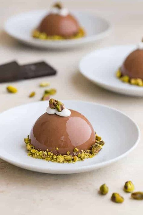 Dome Desserts, Zumbo Desserts, Chocolate Dome, Baileys Cheesecake, Fancy Desserts Recipes, Chocolate Pistachio, Mousse Dessert, Elegant Desserts, Gourmet Desserts