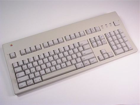 A Tale Of Two Keyboards: Apple Extended Keyboard II Vs IBM Model M Macintosh Computer, Apple Desktop, Apple Keyboard, Retro Office, Id Design, Apple New, Apple Design, Computer Desktop, Laptop Keyboard