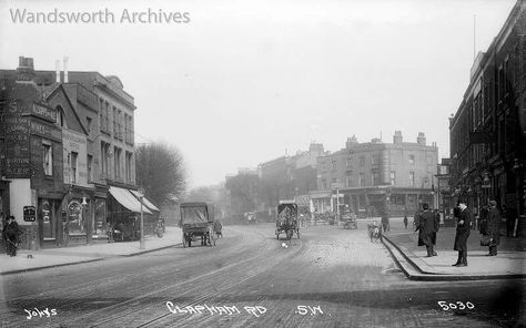 Clapham Road c.1915   Showing the junction with South Lambeth Road. London Streets, London Vintage, Victorian London, New London, Old London, London Street, Vintage London, Old Pictures, Old And New