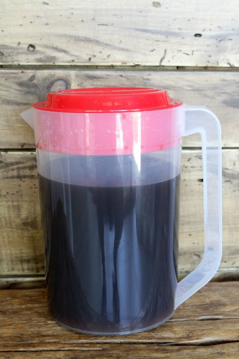 How to Make the Best Cold Brew Iced Coffee recipe from RecipeGirl.com #howto #diy #cold #brew #coldbrew #coffee #iced #icedcoffee #recipe #RecipeGirl How To Make Starbucks Cold Brew At Home, Diy Starbucks Cold Brew, Cold Brew Iced Coffee Recipe, Cold Brew Coffee Ratio, Diy Cold Brew, Diy Cold Brew Coffee, Diy Iced Coffee, The Best Iced Coffee, Coldbrew Coffee