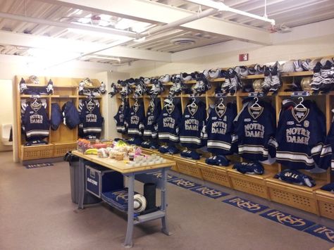 Notre Dame Hockey locker room Hockey Gear Storage, Hockey Locker Room, Boys Hockey Bedroom, Saxon James, Hockey Bedroom Decor, Hockey Locker, Hockey Cup, Noter Dame, Hockey Bedroom