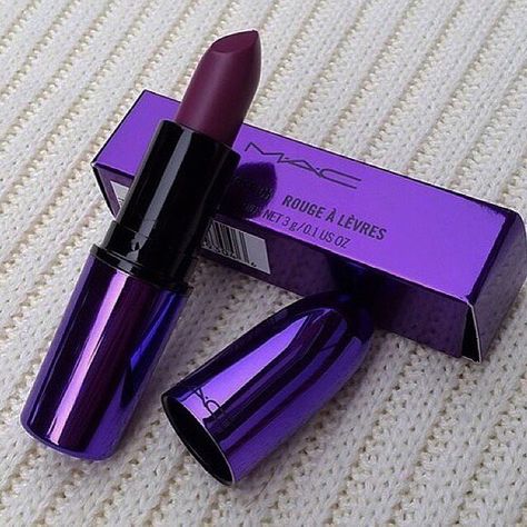 Comment Your Battery % Check Out My Other Account: @colors.omfg  @colors.omfg  @colors.omfg Purple Vibe, Fancy Makeup, Mac Lipstick, Beautiful Lips, Drugstore Makeup, Lipstick Makeup, Makeup Brands, Cute Makeup, Makeup Collection