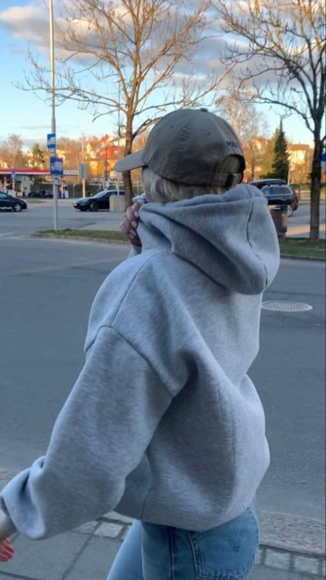 Cute Basic Outfits, Gray Hoodie Outfit, Hoodie Outfit Ideas, Hoodie Outfit Aesthetic, Street Style Oversized, Outfit For Autumn, Comfy Outfit Ideas, Clothes Amazon, Sweats Outfit