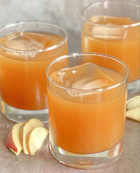 Maple Bourbon Apple Cider, Maple Syrup Cocktail Recipes, Bourbon Maple Syrup Recipe, Apple Bourbon Cocktail, Maple Bourbon Cocktail, Apple Cider And Bourbon, Apple Cider Bourbon, Maple Cocktail, Bourbon Cider