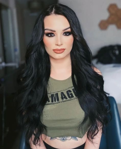 Wwe Makeup, Ariel Winter Style, Paige Knight, 1970s Makeup, Saraya Bevis, Wwf Diva, Vampire Beauty, Wwe Paige, Dibujos Toy Story