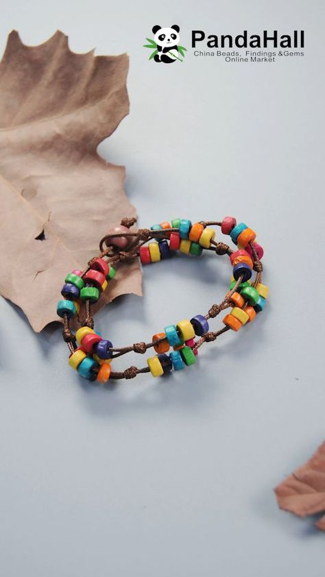 Diy Bracelets Tutorials, Wood Bead Bracelet, Bracelet Craft Diy, Diy Bracelets Easy, Wood Bracelet, Friendship Bracelets Diy, Bracelet Diy, Homemade Jewelry, Beaded Bracelets Diy