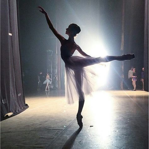 Dance Pics, Ballet Aesthetic, Art Of Dance, Ballet Inspiration, Dance Inspiration, Ballet Photography, Ballet Beautiful, Dance Ballet, The Ballet