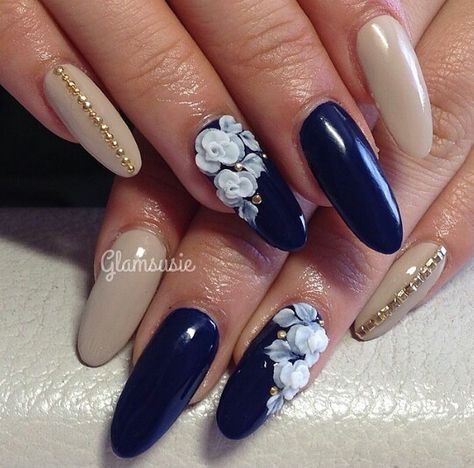 Navy blue and beige floral nails @glamsusie Navy Blue Nail Designs, 3d Nail Art Designs, Beige Nails, Flower Nail Designs, Floral Nail Art, Blue Nail Designs, Blue Nail, Nail Art Wedding, Spring Nail Art