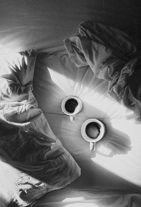 Coffee In Bed, Cups Of Coffee, Black And White Photograph, Cabin In The Woods, Coffee Love, Coffee Break, Coffee Time, White Photography, Morning Coffee