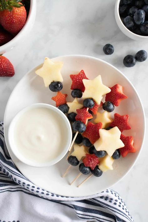 Boat Vibes, Red White And Blue Fruit, 4th Of July Fruit, Yogurt Fruit Dip, Star Shaped Cookies, Pudding Pie, Pumpkin Loaf, Fruit Skewers, Fruit Kabobs