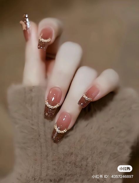 Classy Nail Art Ideas, Elegant Touch Nails, Birthday Nail Designs, Long Gel Nails, Fake Nails Designs, Elegant Nail Art, Fancy Nails Designs, Beauty Nails Design, Pretty Nail Art Designs