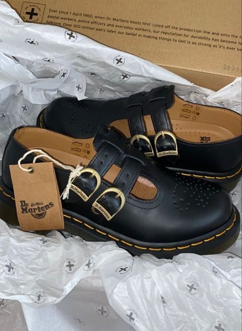 Doc Martin Mary Janes, Doc Marten Clogs, Doc Martens 8065, Dr Marten Mary Janes, Dr Martens Aesthetic, Doc Marten Loafers, Mary Jane Doc Martens, Doc Marten Sandals, Doc Martens Mary Janes