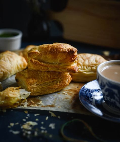 Aloo Puff Patties Puff Pastry Patties, Aloo Puff Pastry, Aloo Patties, Puff Patties, Veg Puff, Masala Aloo, Potatoes And Peas, Tamarind Chutney, Freeze Greens