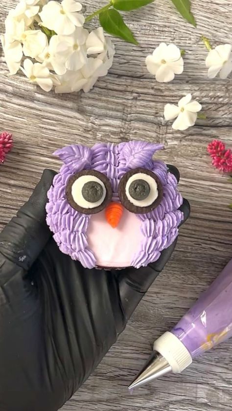 177K views · 1.3K shares | Autumn forest Friends for your Friday. I thought I’d transition my reels from howls🐺to owls🦉💜. Halloween season should have a bit of cuteness among all the wicked, after all 😉 💜🩷💜🧡👻🦉 Cookie eyes @oreo Butter for American bc @walmart Powdered sugar @chsugar Piping Tips @wiltoncakes Gel paste color @americolor #ButtercreamPiping #FlowerPiping #PipingReels #PipingTutorial #CupcakeTutorial #AnimalCupcakes #owlcupcakes #FallInSpo #forestanimals #FallCupcakes #FallTreats #ButtercreamArt #EdibleArt #Frosting #AnimalCake #owlcake #pipingtechniques #PipingFlowers #FallParty #FunTreats #CakeDecorating #CupcakeDecorating #HalloweenTreats | Angela Prina Bliss | kïngpinguïn · A Whistle A Day Buttercream Flowers Tutorial, Owl Cupcakes, Walk Idea, Cupcake Tutorial, Fall Cupcakes, Fun Cakes, Animal Cupcakes, Floral Cupcakes, Purple Owl