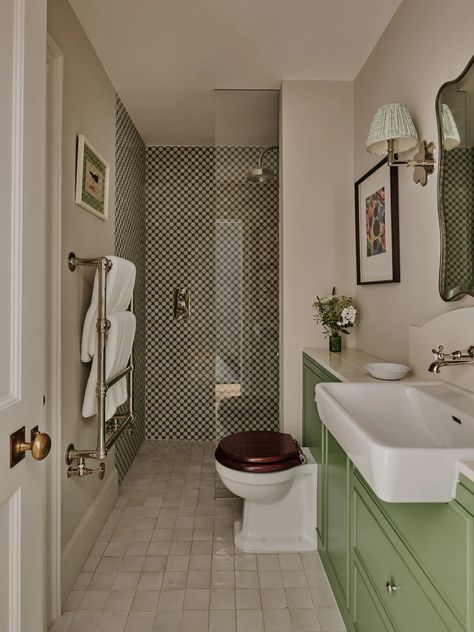 A classic and colourful Chelsea townhouse restored to its Georgian roots | House & Garden West One Bathrooms, Bathroom Ideas White Tiles, Very Narrow Bathroom, Tile Ideas For Small Bathrooms, Bathroom Wall Tile Ideas, Floating Marble Sink, Georgian Bathroom, Bathroom Colourful, Chelsea Townhouse