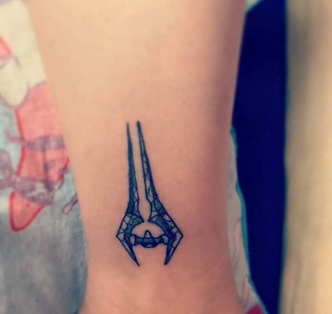 Video Game Tattoo Ideas, Game Tattoo Ideas, Halo Tattoo, Game Tattoo, 30 Tattoo, Video Game Tattoos, Nerdy Tattoos, Gamer Tattoos, Nerd Tattoo