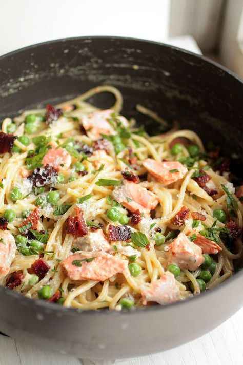 Salmon Carbonara, Bourbon Mustard, Carbonara Recipe Creamy, Midwest Style, Parmesan Salmon, Creamy Salmon, Pasta Carbonara Recipe, Easy Bacon, Carbonara Recipe