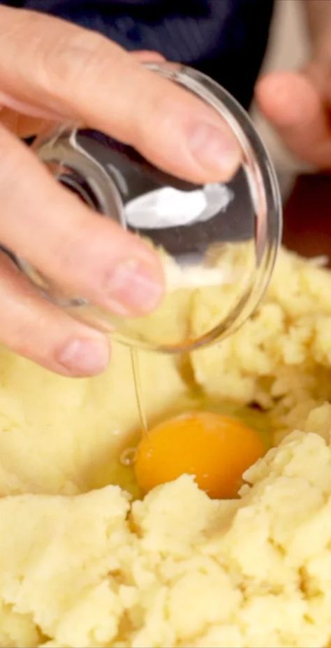 Italian Grandma Lulu's time-honored recipe for potato gnocchi! With hands that have kneaded countless batches, and a heart filled with love for her family, Grandma’s gnocchi is not just food— it’s a dish that warms both heart and soul!

Written + VIDEO Recipe: https://www.piattorecipes.com/how-to-make-homemade-gnocchi-from-scratch-fresh-potato-gnocchi-recipe/

#gnocchi #pasta #potato #italy #italianfood Gnocchi From Leftover Mashed Potatoes, Potato Gnocchi Recipes, Recipe Gnocchi, Gnocchi From Scratch, Italian Nonna, Fresh Pasta Recipes, Gnocchi Pasta, Italian Potatoes, Pasta Flour