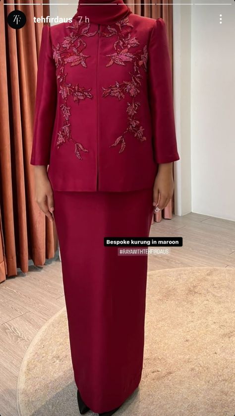 Baju Kurung Moden Style, Kebaya Songket, Eid Outfits Ideas, Kurung Lace, Raya Outfit, Raya Design, Raya 2023, Beautiful Gown Designs, Eid Fashion