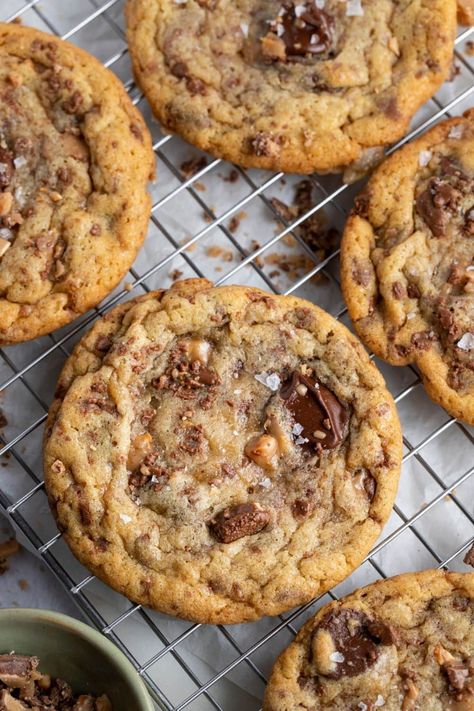 Cookies With Heath Bar Bits, Barbara Bush Chocolate Chip Cookies, Milk Bar Chocolate Chip Cookies, Chocolate Chip And Heath Bar Cookies, Chocolate Chip Heath Cookies, Cookies With Toffee Chips, Toffee Chip Cookies Recipe, Heath Bar Chips Recipes, Heath Chip Cookies Toffee Bits