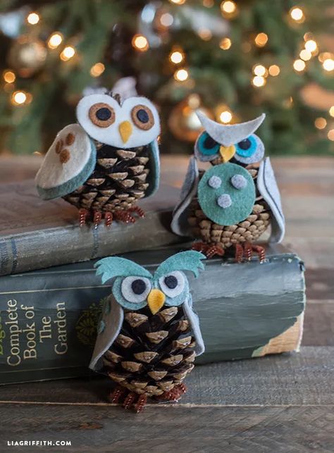 13 Endlessly Fun Pine Cone Crafts For Kids Pinecone Crafts Christmas, Christmas Pine Cones, Easy Christmas Ornaments, Diy Pinecone, Felt Owl, Cones Crafts, Owl Crafts, Pine Cone Crafts, Fall Crafts For Kids