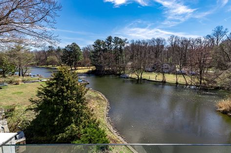 Stunning waterfront home on Lake Barcroft in Falls Church. Quiet staycation oasis minutes from shopping, restaurants and commuter routes with easy access to Metro, the Pentagon and downtown DC. Listed by The Casey Samson Team. Visit our site for all the photo's and details. Best Places To Live In Virginia, Autumn In West Virginia, Sherando Lake Virginia, Cascade Falls Virginia, Falls Church Virginia, Multi Level Deck, Fairfax County, Waterfall Landscape, Private Dock