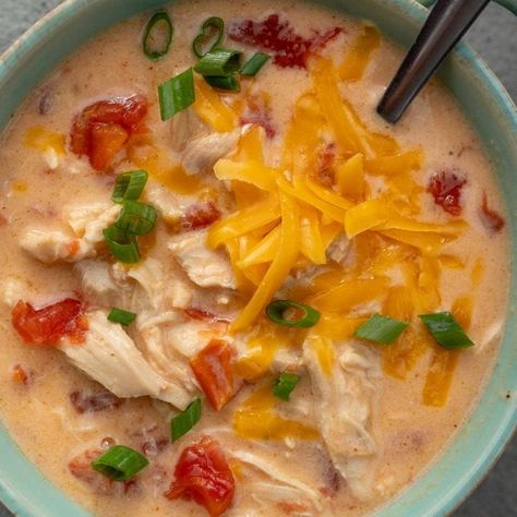 Cheesy Rotel Chicken Soup - Maebells Rotel Soup, Buffalo Chicken Soup, Weight Watchers Chicken, Keto Soup, Low Carb Soup, Sauteed Vegetables, Cheese Soup, Bowl Of Soup, Ww Recipes