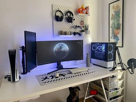 You can subscrite on my new IG channel for more pictures ! Have fun ! :) Monitors Setup, South African Rand, The Fifth Wave, Dual Monitor Setup, Gaming Desk Setup, Setup Gamer, Computer Desk Setup, Dual Monitor, Bedroom Setup