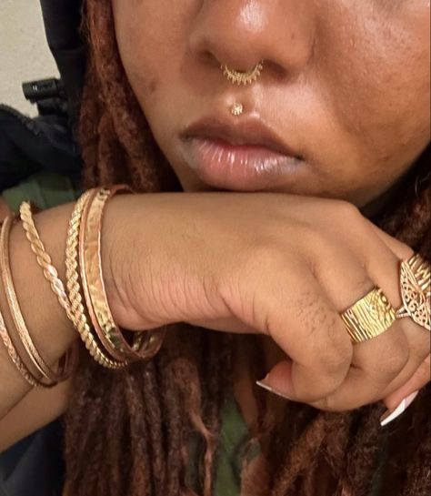 Medusa Piercing And Septum, Gold Medusa Piercing, Medusa Piercing Black Women, Gold Face Piercings, Medusa Piercing Aesthetic, Dainty Face Piercings, Face Dermal Piercing, Philtrum Jewelry, Identity Shift