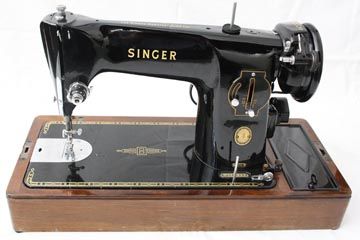 Singer 201, 201K, 201P Sewing Machines for semi-industrial use Longarm Quilting Tutorials, Straight Stitch Sewing, Vintage Singer Sewing Machine, Sewing Machine Repair, Gold Decal, Vintage Singer, Gear Drive, Sewing Machine Feet, Old Sewing Machines